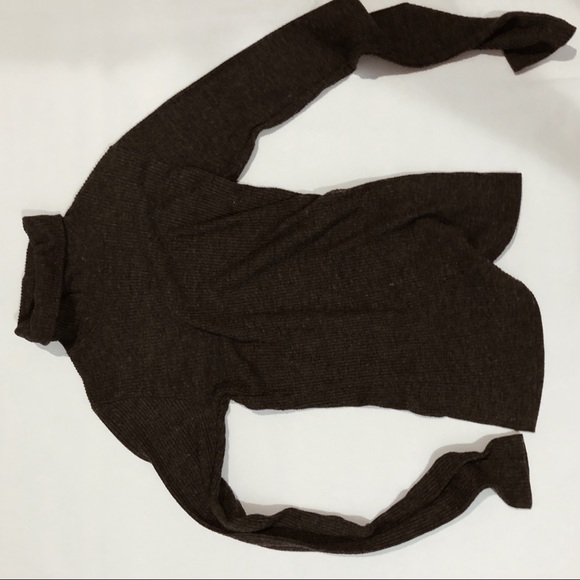 Brandy Melville turtle neck - Picture 1 of 3